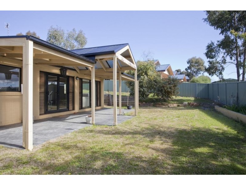 28 Keogh Drive, Spring Gully VIC 3550