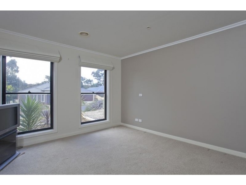28 Keogh Drive, Spring Gully VIC 3550