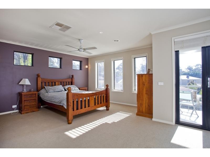 10 Federation Terrace, Kennington VIC 3550