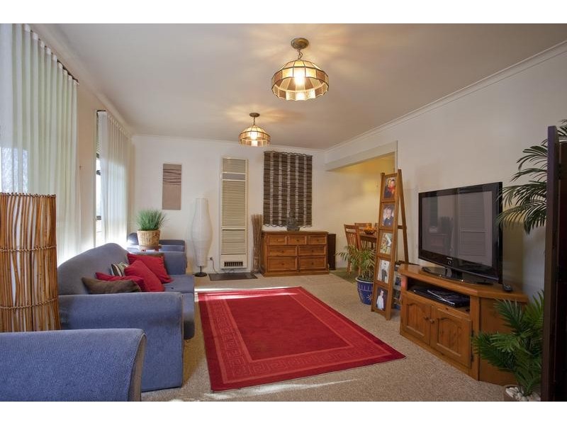 213 Neale Street, Flora Hill VIC 3550