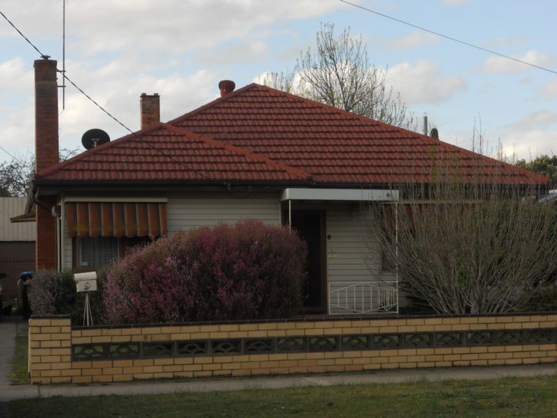 9 Lansell Street, Kangaroo Flat VIC 3555