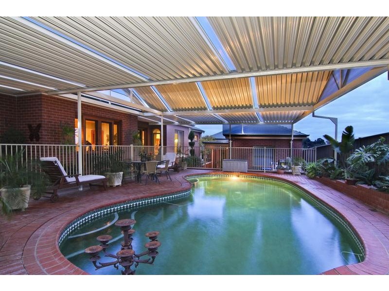 7 Adelle Court, Strathdale VIC 3550