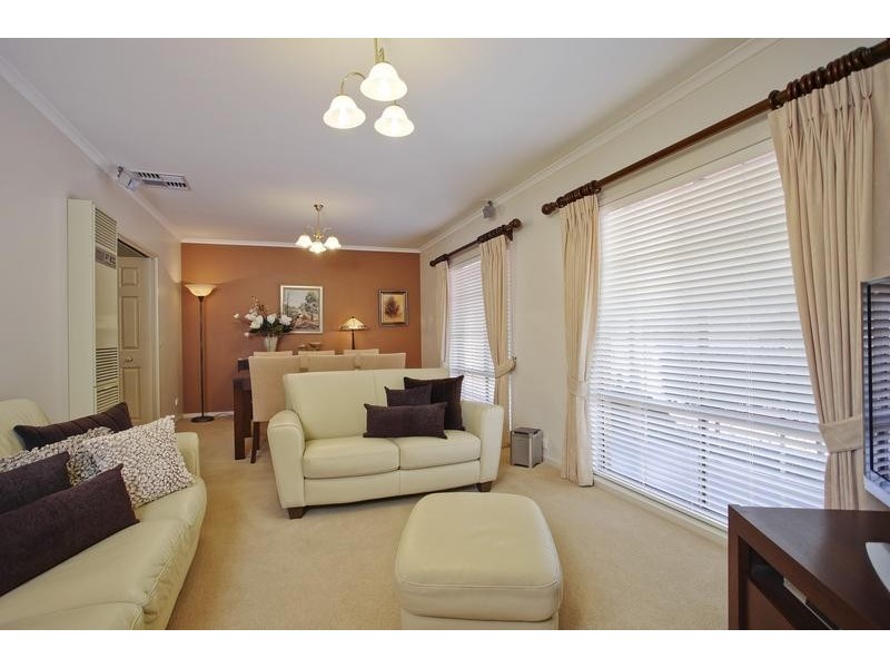 1/7 Paperbark Court, Strathdale VIC 3550