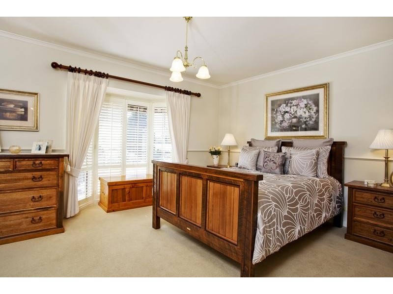 1/7 Paperbark Court, Strathdale VIC 3550