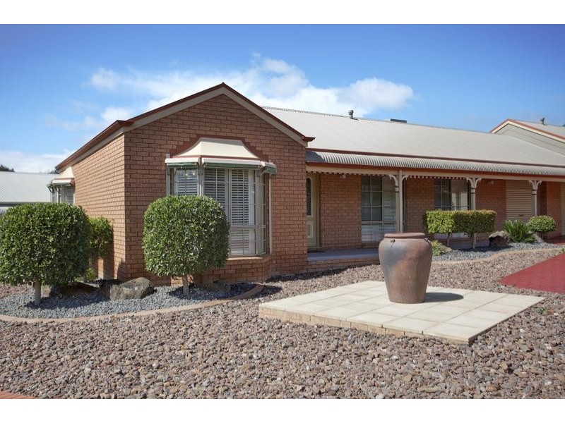 1/7 Paperbark Court, Strathdale VIC 3550