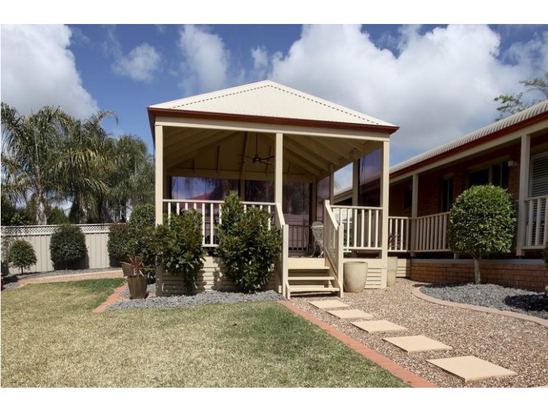 2/7 Paperbark Court, Strathdale VIC 3550