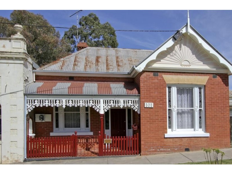 101 Lily Street, Bendigo VIC 3550