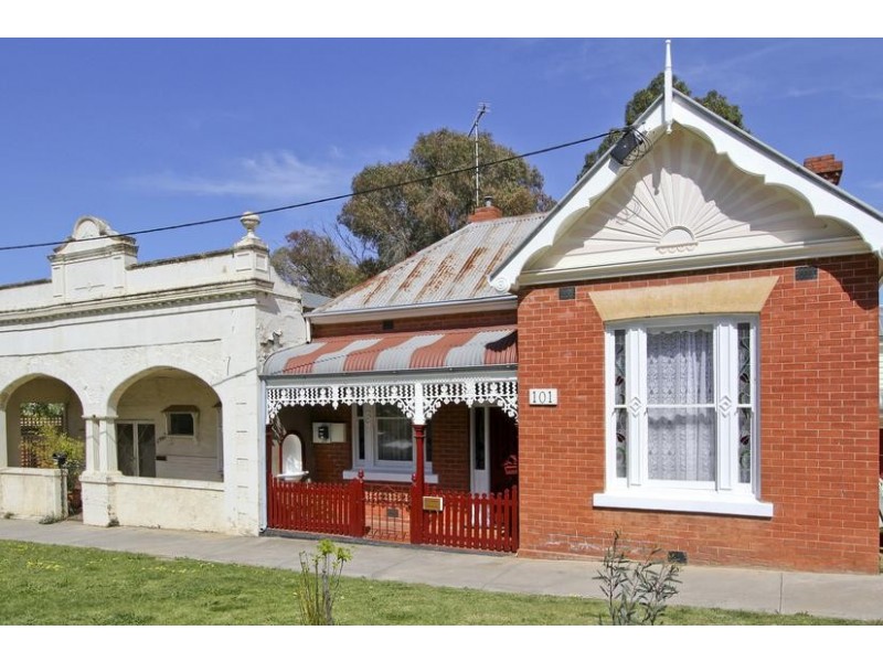 101 Lily Street, Bendigo VIC 3550
