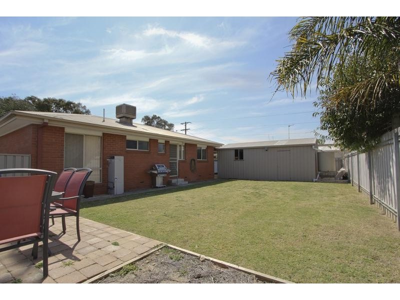 17 Elliott Street, Golden Square VIC 3555