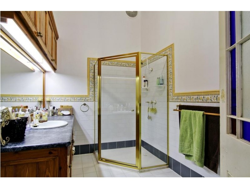 34 Peel Street, Quarry Hill VIC 3550