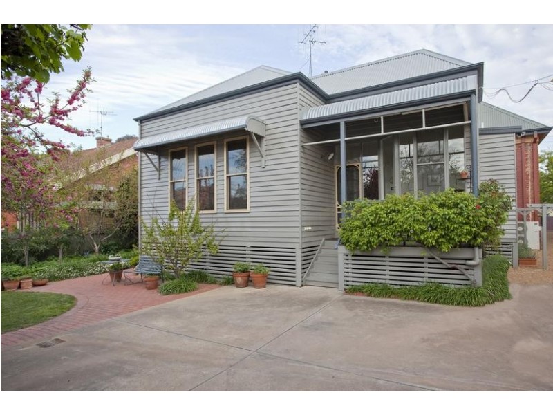 16 Rowan Street, Bendigo VIC 3550