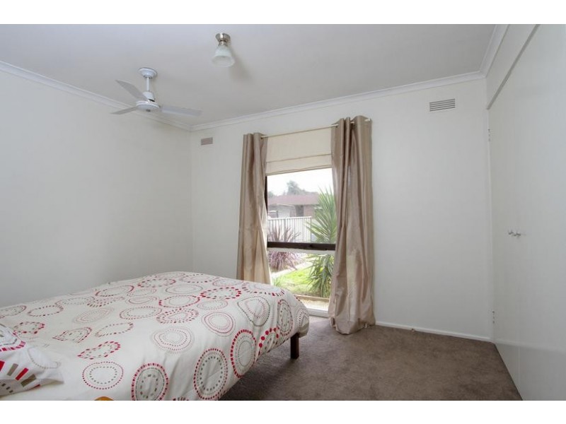13 Robertson Street, Epsom VIC 3551