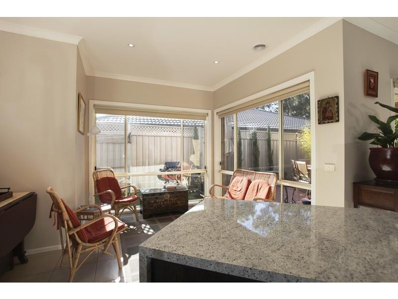 5 Bramley Place, Kennington VIC 3550