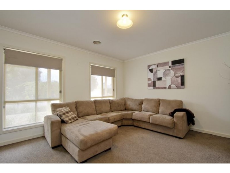 6 Hasker Drive, Kangaroo Flat VIC 3555