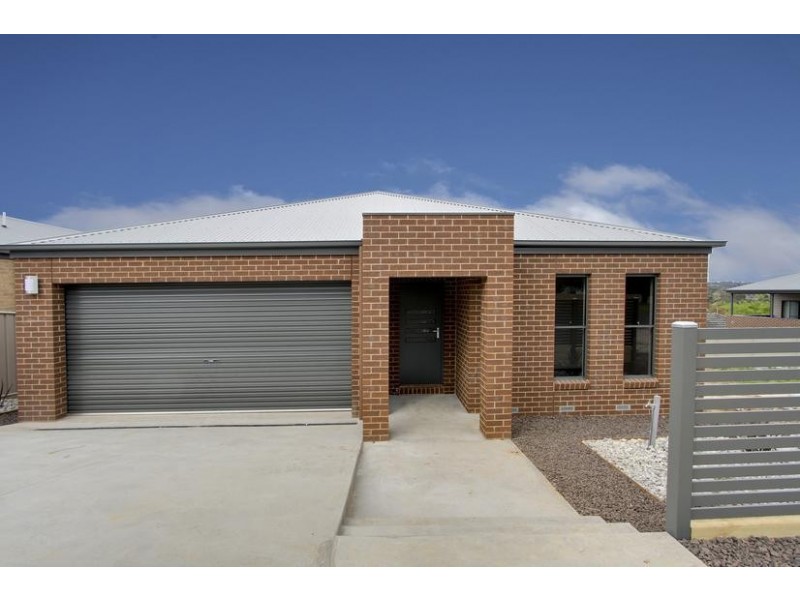 4 Illingworth Street, Golden Square VIC 3555