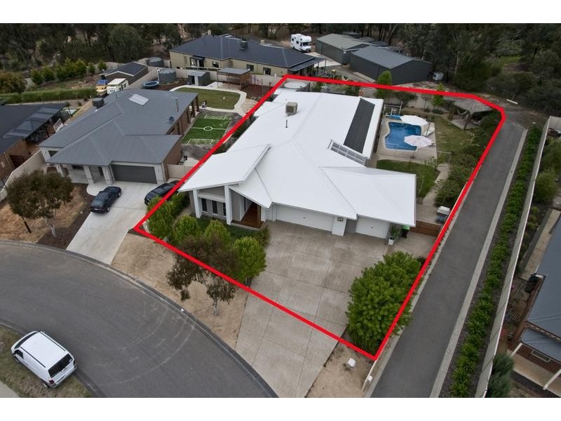 27 Alexander Close, Strathfieldsaye VIC 3551