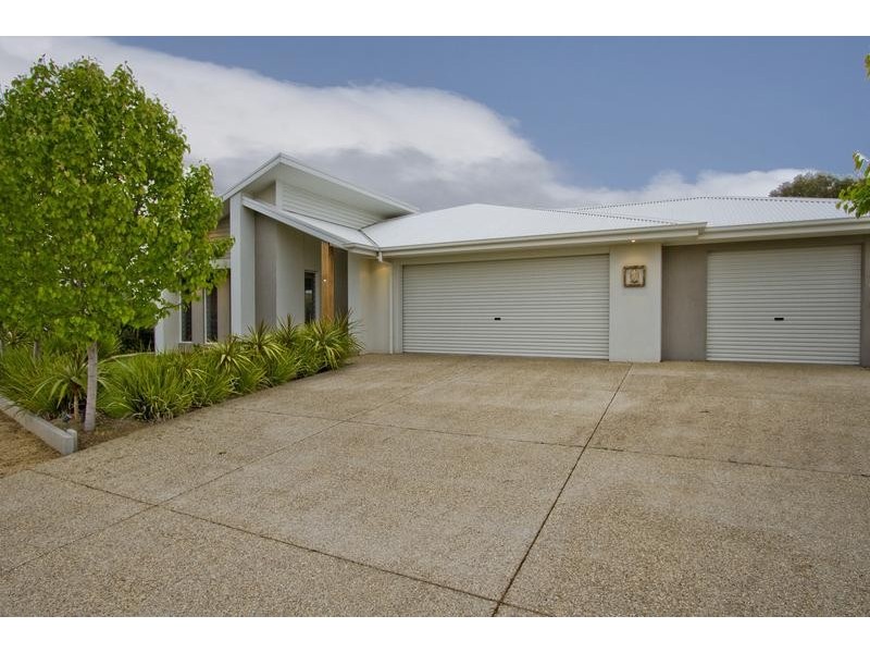 27 Alexander Close, Strathfieldsaye VIC 3551