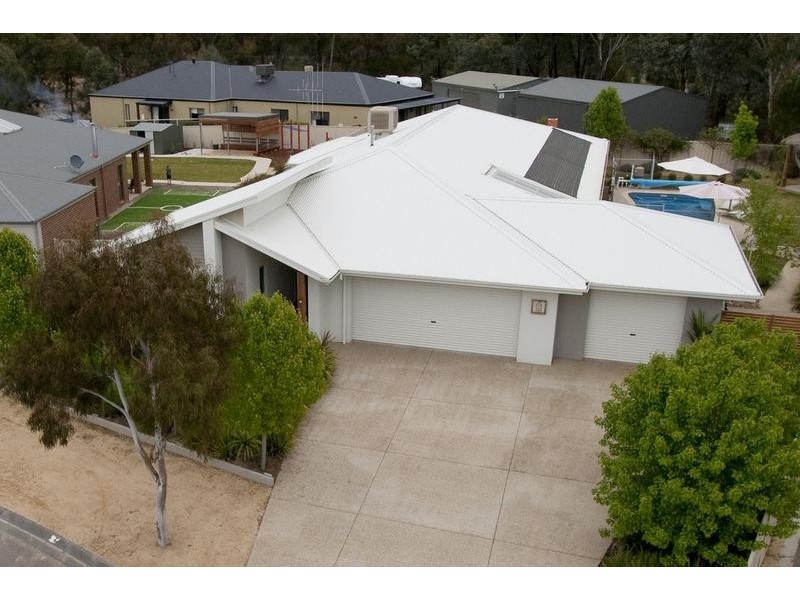 27 Alexander Close, Strathfieldsaye VIC 3551