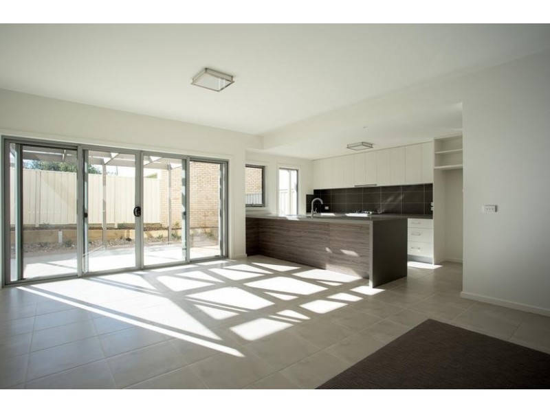 6/2 Pilcher Street, Strathdale VIC 3550