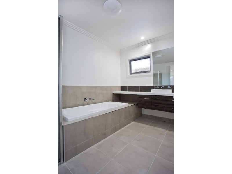 6/2 Pilcher Street, Strathdale VIC 3550