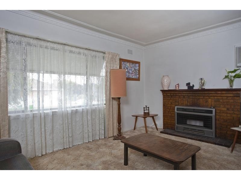 14 Montgomery Crescent, White Hills VIC 3550