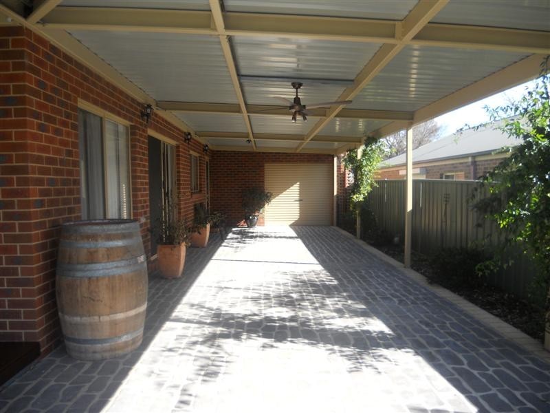 3 Shelley Street, Spring Gully VIC 3550