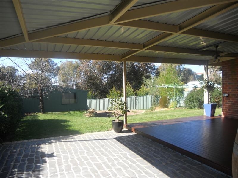 3 Shelley St, Spring Gully VIC 3550