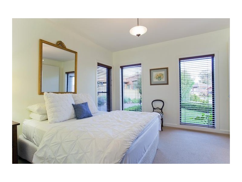 7 Harley Mews, Strathdale VIC 3550
