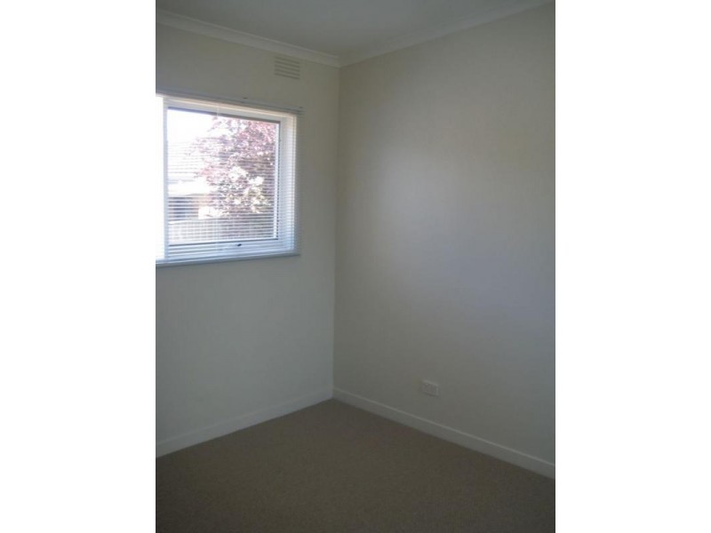 7 Clarence Avenue, Kennington VIC 3550