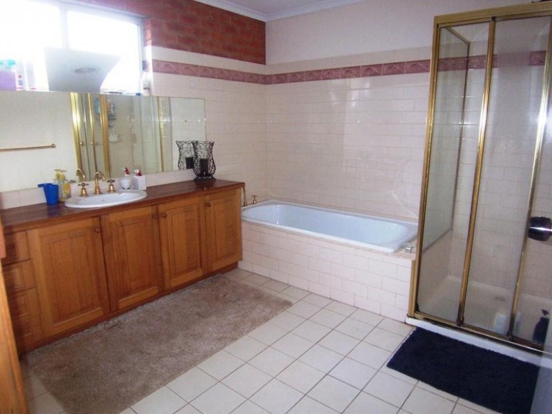 2/17 Sternberg Street, Bendigo VIC 3550