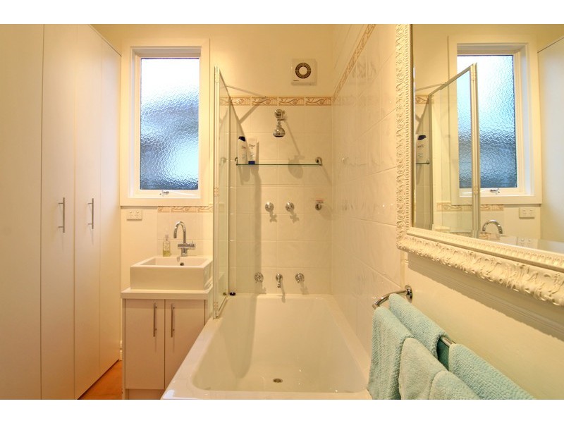 52 Carpenter Street, Quarry Hill VIC 3550