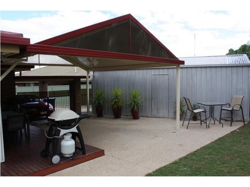 35 Sydenham Avenue, White Hills VIC 3550