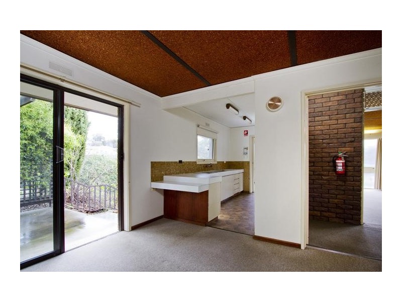 38 Friswell Avenue, Flora Hill VIC 3550