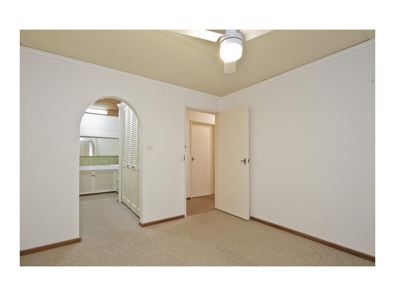 38 Friswell Avenue, Flora Hill VIC 3550