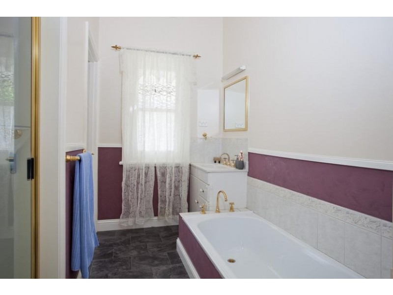 30 MacDougall Road, Golden Square VIC 3555