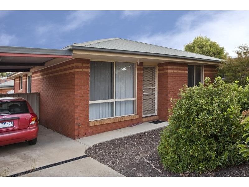 1/111 Chum Street, Golden Square VIC 3555