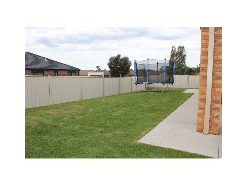 67 Manna Gum Drive, Epsom VIC 3551
