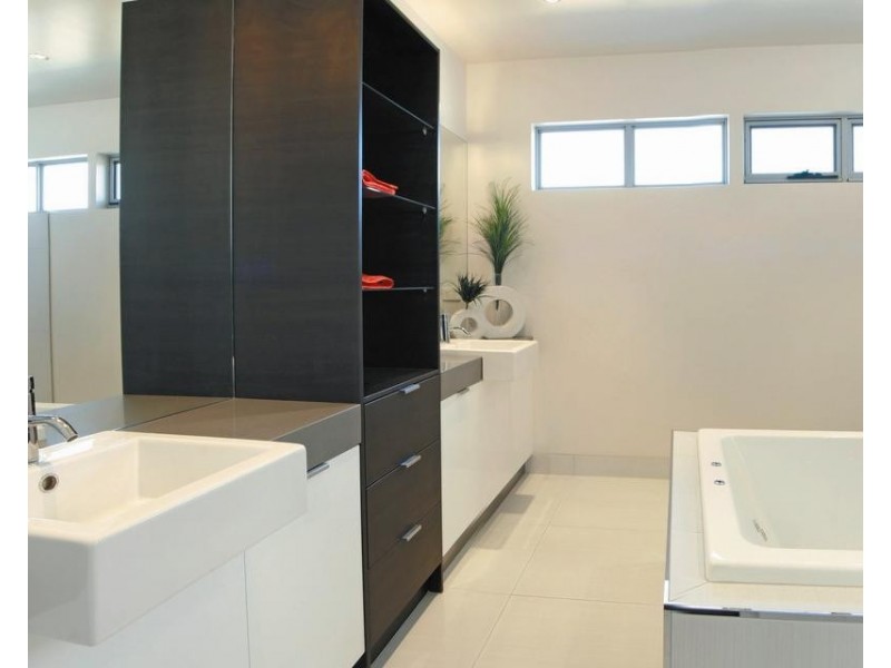 6 Medika Avenue, Kangaroo Flat VIC 3555