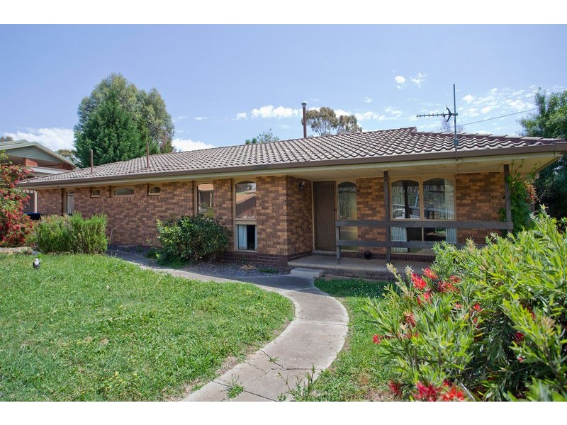 34 Friswell Avenue, Flora Hill VIC 3550