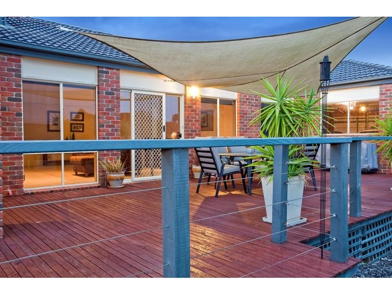 8 Currawong Court, Kennington VIC 3550