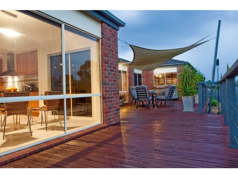 8 Currawong Court, Kennington VIC 3550
