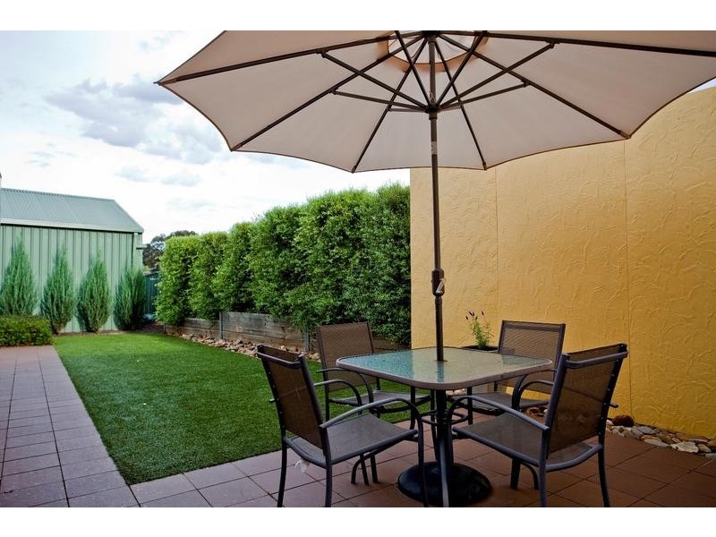 8 Currawong Court, Kennington VIC 3550