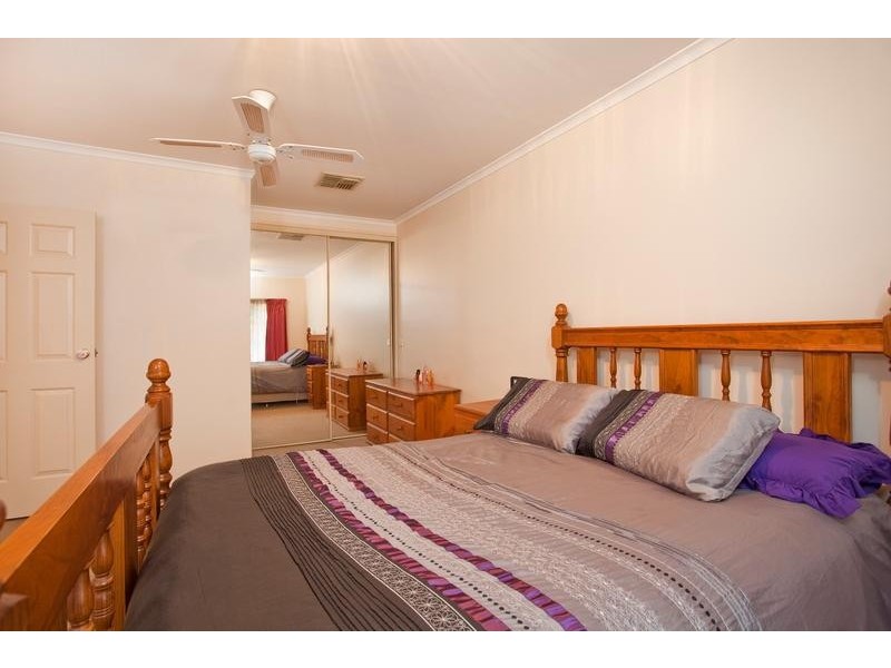 8 Cairinini Court, Strathdale VIC 3550