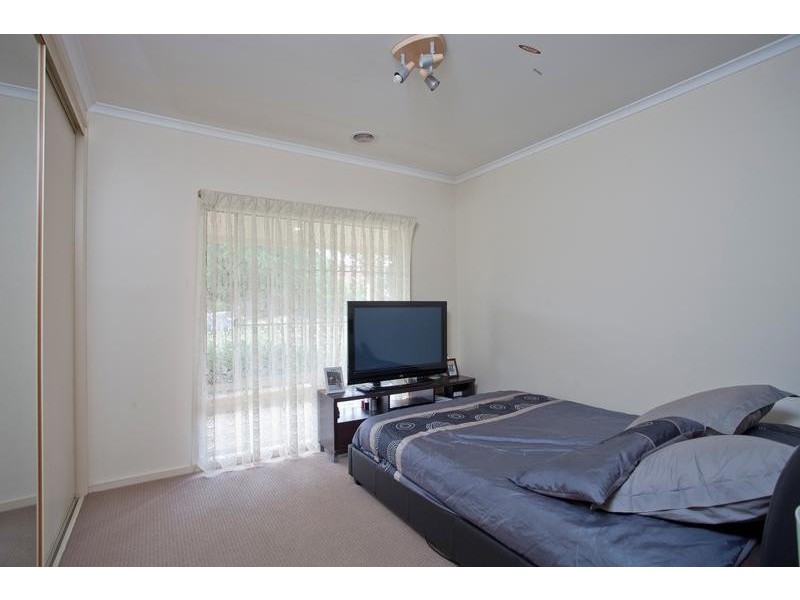 8 Cairinini Court, Strathdale VIC 3550