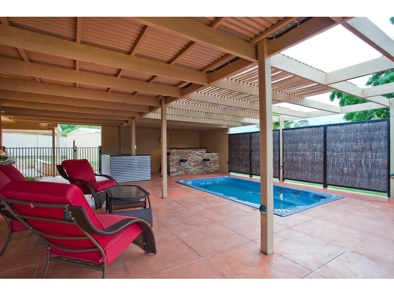 8 Cairinini Court, Strathdale VIC 3550