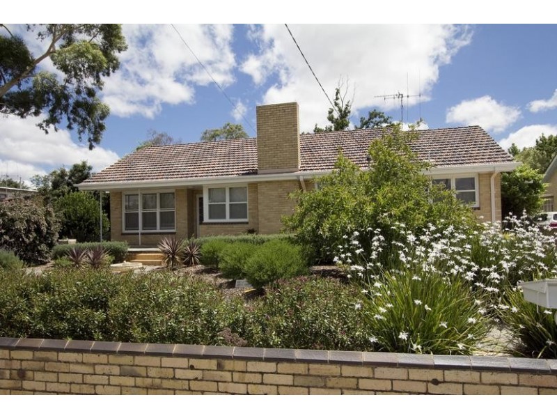 8 Beischer Street, Strathdale VIC 3550