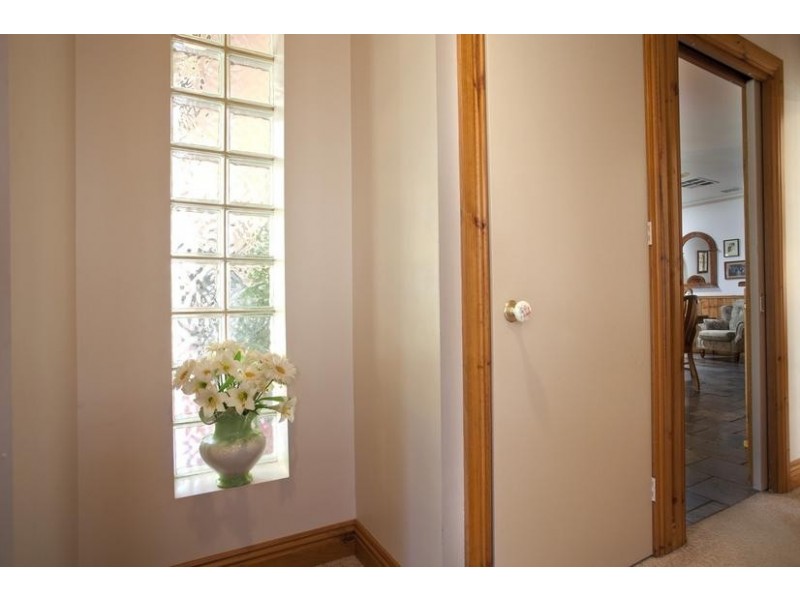 16 Greenwood Drive, Strathdale VIC 3550