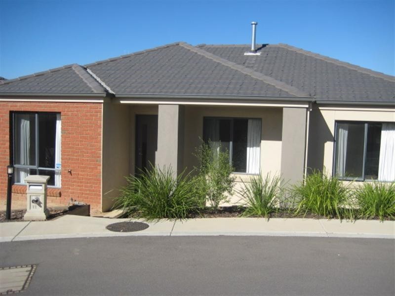 11 Mias Way, Epsom VIC 3551