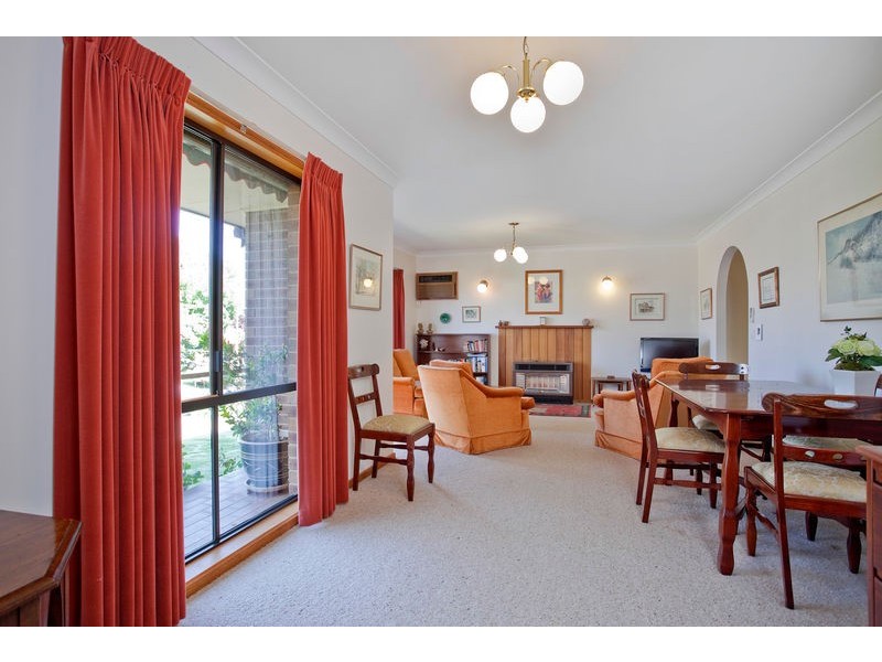 2/7 Mayfield Parade, Strathdale VIC 3550