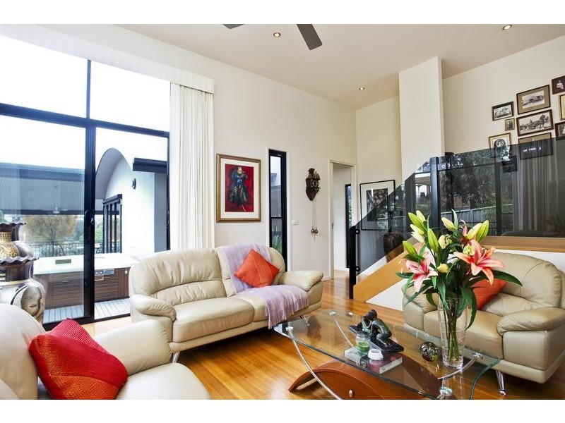 8 Knox Court, Kennington VIC 3550